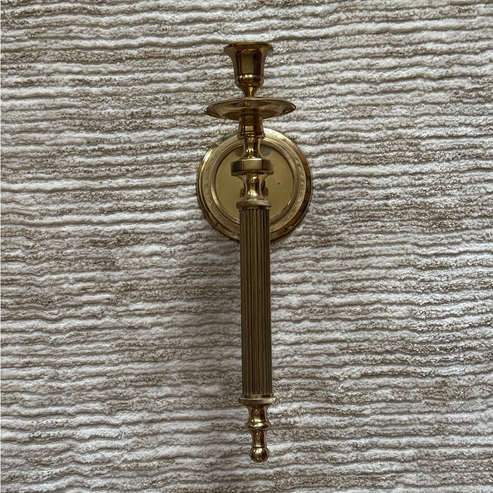 Elegant Gold Wall Sconce
